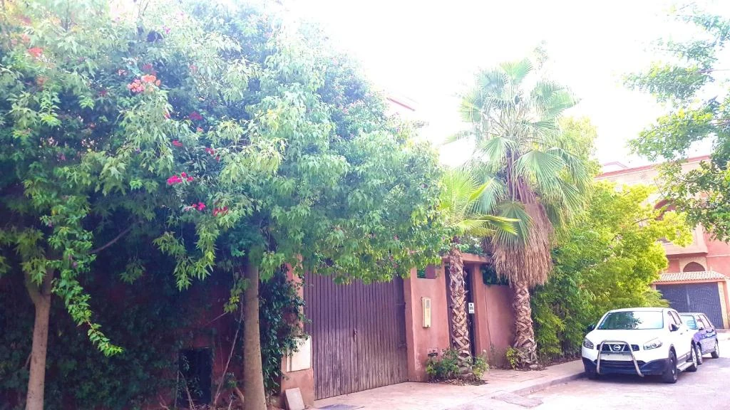 Exterior street view of Villa Annakhil Marrakech